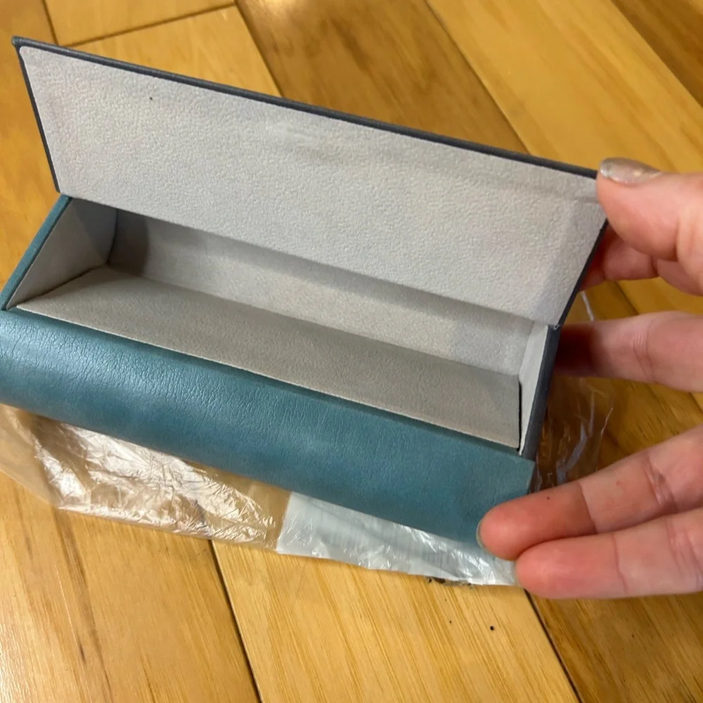 NWOT Triskel Dual Eyewear Eyeglass Case